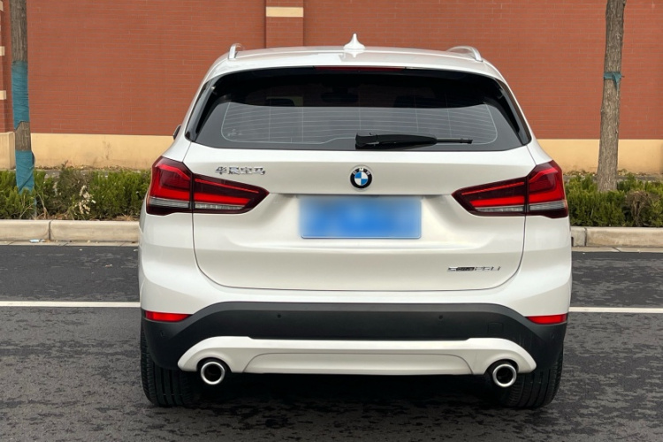 宝马X1 2021款 sDrive25Li 领先型车身外观6004