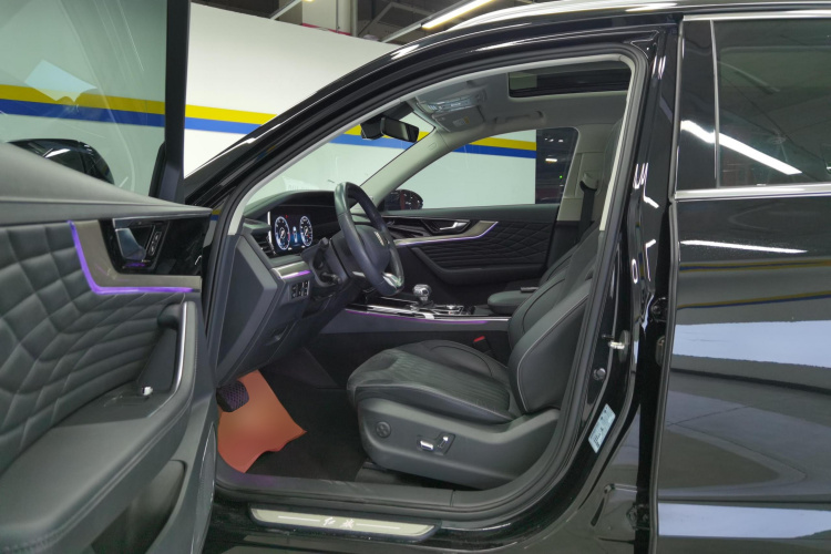 红旗HS5 2022款 改款 2.0T 智联旗享版中控内饰19