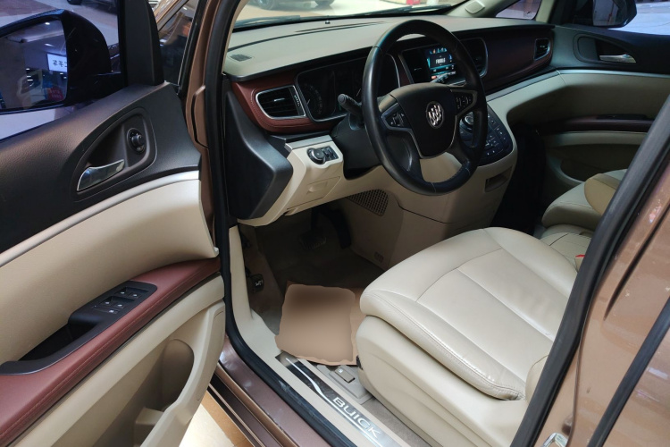 别克GL8 2018款 28T 尊贵型 国VI中控内饰20