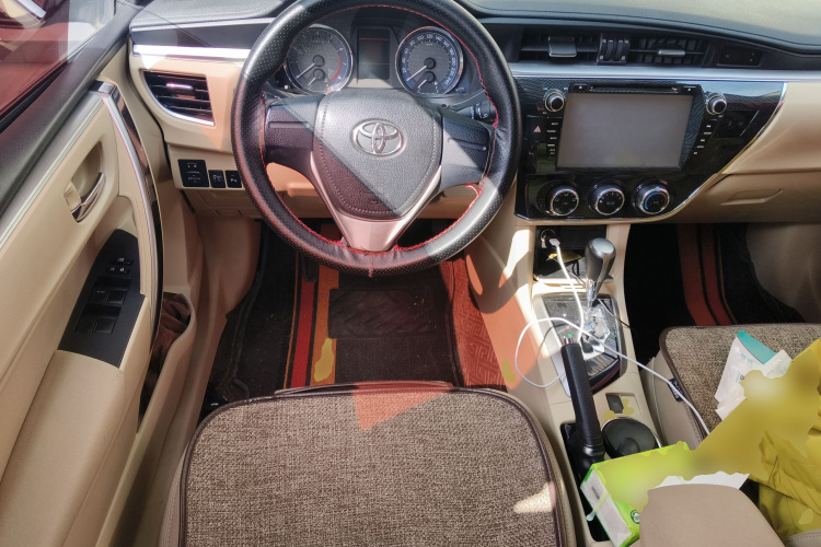 丰田 卡罗拉 2014款 1.6L CVT GL-i中控内饰13