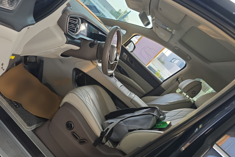 腾势D9 2024款 DM-i 980 四驱旗舰型中控内饰19