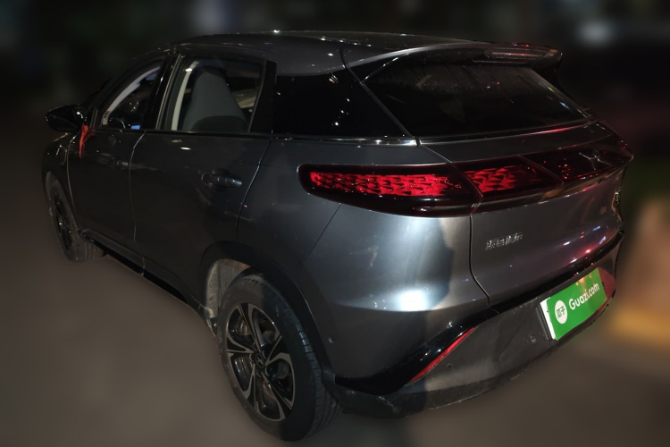 小鹏G3 2020款 520i 智享版车身外观5