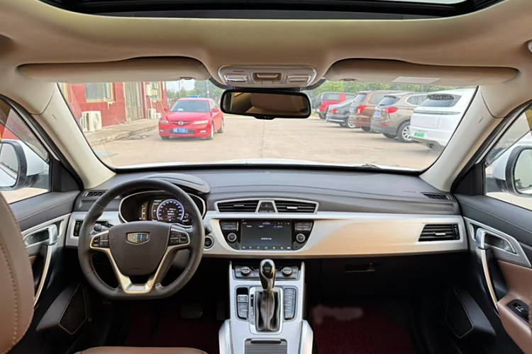 吉利汽车 博越 2016款 1.8TD 自动四驱智尊型中控内饰7001