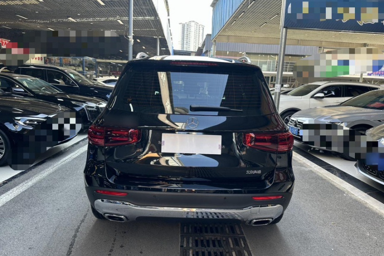 奔驰GLB 2024款 GLB 200 动感型车身外观6003