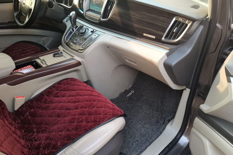 别克GL8 2011款 3.0L GT豪华商务豪雅版局部细节9005