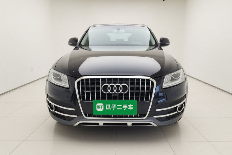 奥迪Q5 2018款 典藏版 40 TFSI 技术型车身外观2