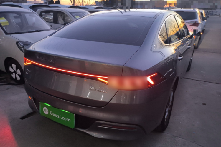 比亚迪 秦PLUS 2023款 冠军版 EV 420KM超越型车身外观6