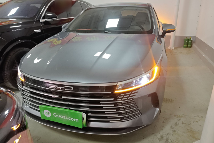 比亚迪 驱逐舰05 2023款 冠军版 DM-i 55KM 豪华型车身外观2