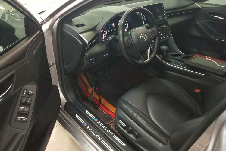 丰田 亚洲龙 2019款 2.0L XLE尊享版 国VI中控内饰20