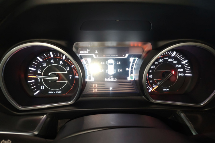 Jeep 大指挥官 2018款 2.0T 四驱臻享版 国V局部细节14