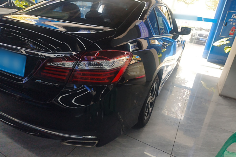 本田 雅阁 2016款 2.0L 舒适版车身外观9