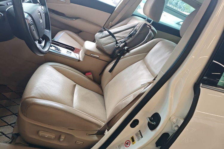 丰田 皇冠 2012款 2.5L Royal 导航版中控内饰19