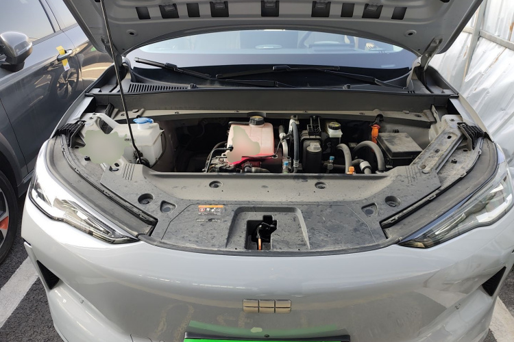 吉利银河 银河E5 2024款 530km 星舰版机舱底盘24