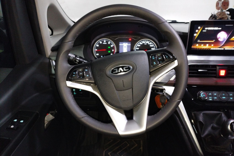 江淮瑞风 瑞风M3 2022款 1.5T 7座标准版中控内饰13