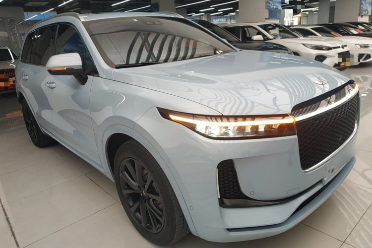 理想汽车 理想ONE 2020款 增程6座版车身外观3