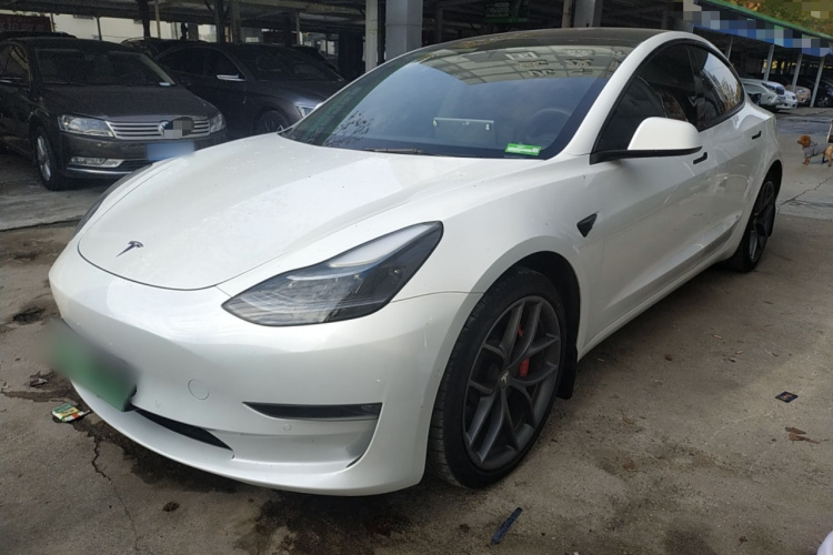 特斯拉 Model 3 2021款 Performance高性能全轮驱动版车身外观1