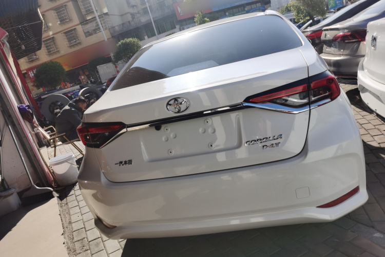 丰田 卡罗拉 2019款 1.2T S-CVT GL先锋版车身外观6