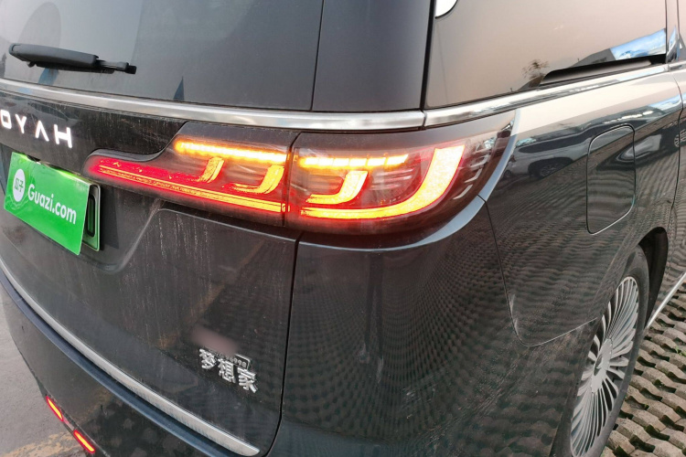 岚图汽车 岚图梦想家 2025款 PHEV 四驱旗舰乾崑版车身外观6006