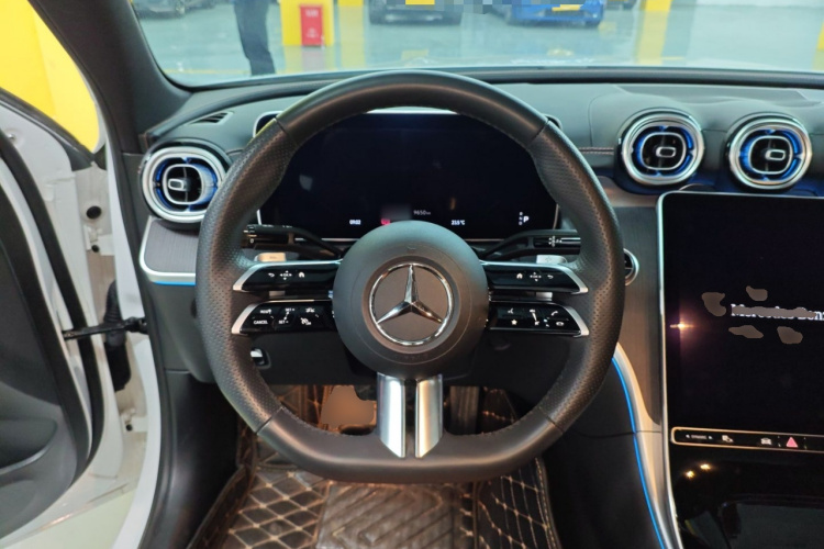 奔驰C级 2023款 C 260 L 运动版局部细节13