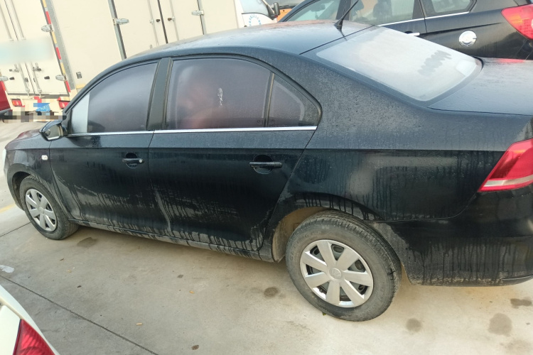 大众 桑塔纳 2015款 1.6L 手动风尚版车身外观4