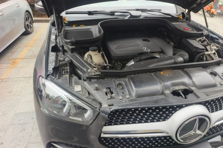 奔驰GLE 2020款 改款 GLE 350 4MATIC 时尚型局部细节9006