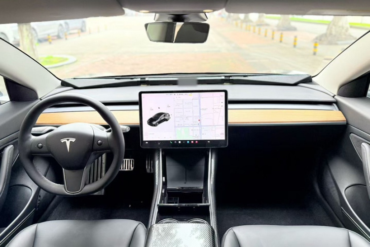 特斯拉 Model 3 2020款 改款 标准续航后驱升级版车身外观6006