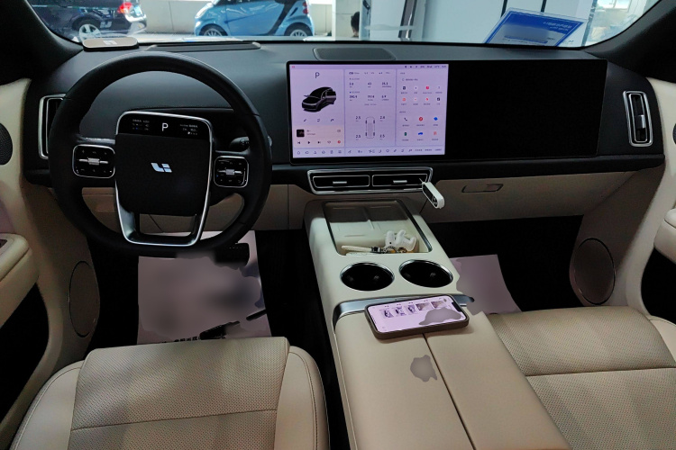 理想汽车 理想L9 2024款 Ultra中控内饰7002