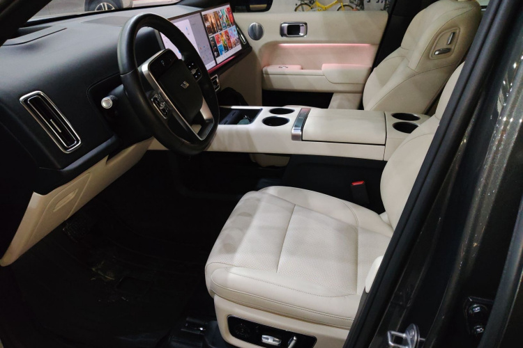 理想汽车 理想L8 2023款 Max局部细节19