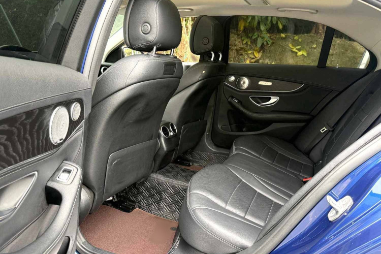 奔驰C级 2018款 C 200 L 运动版 成就特别版中控内饰7002