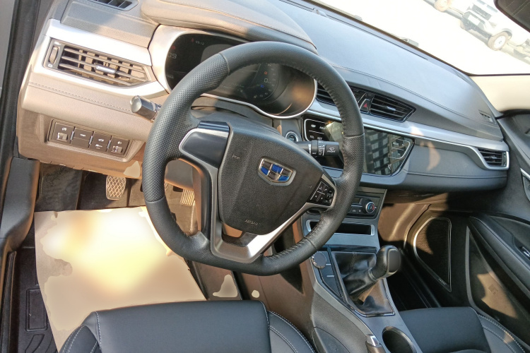 吉利汽车 帝豪 2018款 1.5L 手动向上互联版中控内饰12