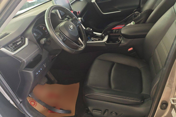 丰田 RAV4荣放 2022款 2.0L CVT两驱风尚Plus版局部细节19