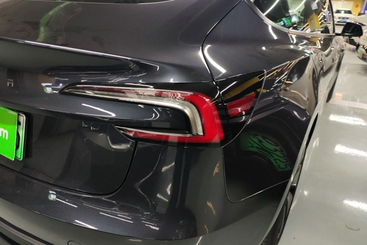 特斯拉 Model 3 2023款 长续航全轮驱动版车身外观6006
