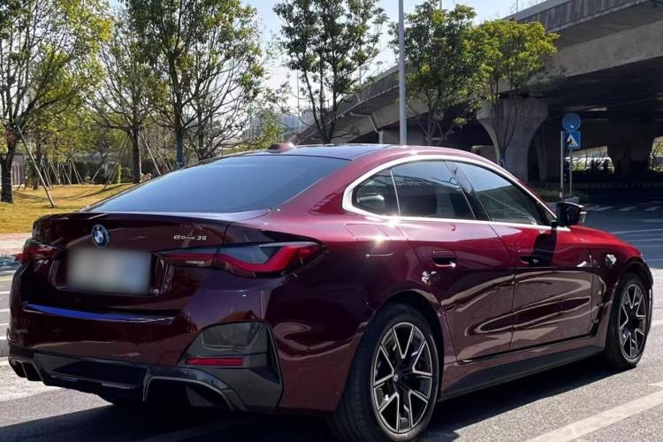 宝马i4 2023款 eDrive35车身外观6005