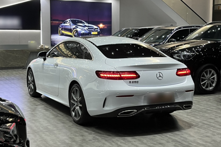 奔驰E级(进口) 2023款 E 260 轿跑车车身外观6002