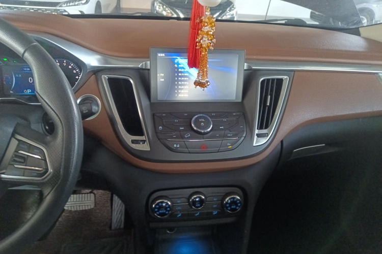 东南DX7 2018款 1.5T 自动荣耀版中控内饰12