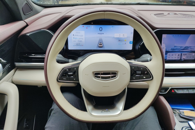 吉利汽车 星越L 2021款 2.0TD DCT EVO两驱尊贵型中控内饰13