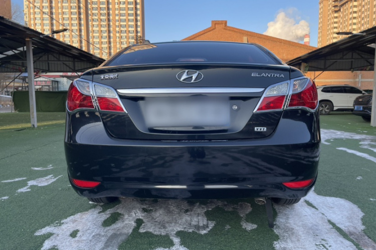 现代 悦动 2011款 1.6L 手动舒适型车身外观6009