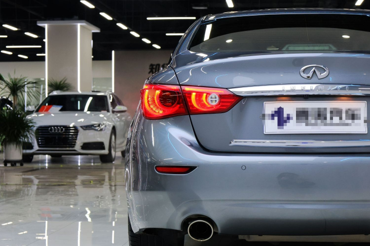 英菲尼迪Q50 2014款 3.7L 豪华运动版车身外观6005