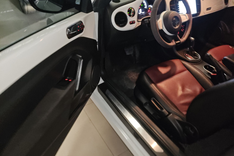 大众 甲壳虫 2014款 1.2TSI 时尚型中控内饰20