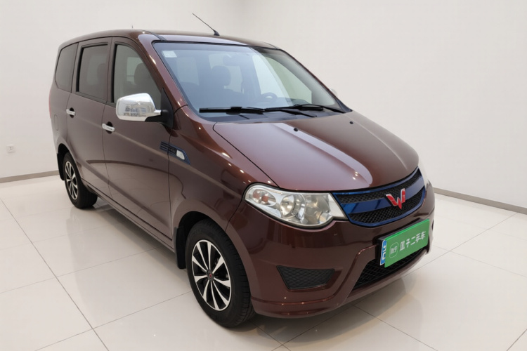 五菱汽车 五菱宏光 2015款 1.5L S 基本型国V车身外观3