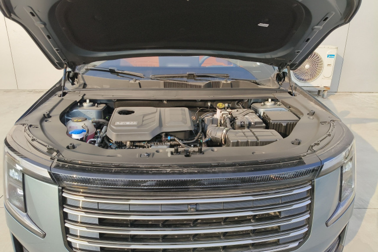 捷途X70L 2026款 2.0TD 自动旗舰 7座机舱底盘24