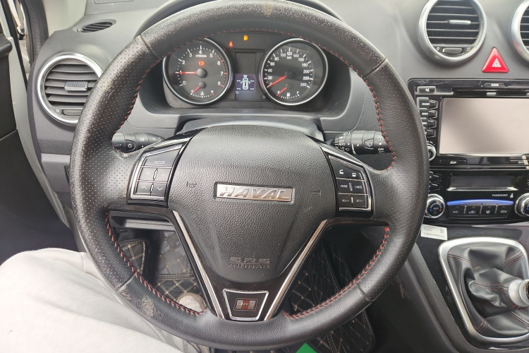 哈弗H6 2015款 升级版 1.5T 手动两驱精英型中控内饰13