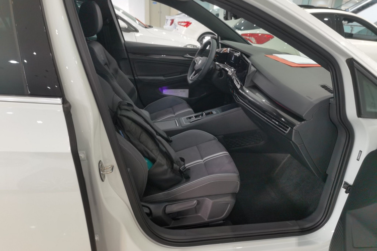 大众 高尔夫 2023款 改款 280TSI DSG R-Line局部细节41