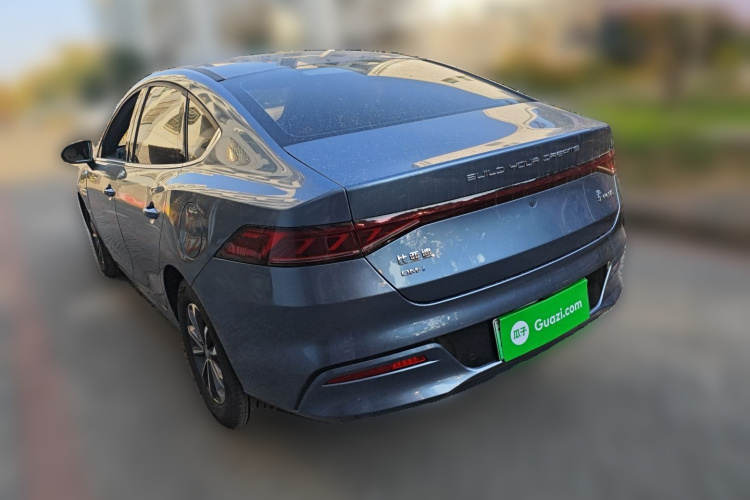 比亚迪 秦PLUS 2024款 荣耀版 DM-i 55KM领先型车身外观5