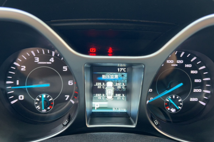 江铃 驭胜S330 2016款 1.5L GTDi 自动两驱尊贵版局部细节14