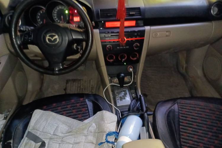 马自达3 2007款 1.6L 自动标准型中控内饰12