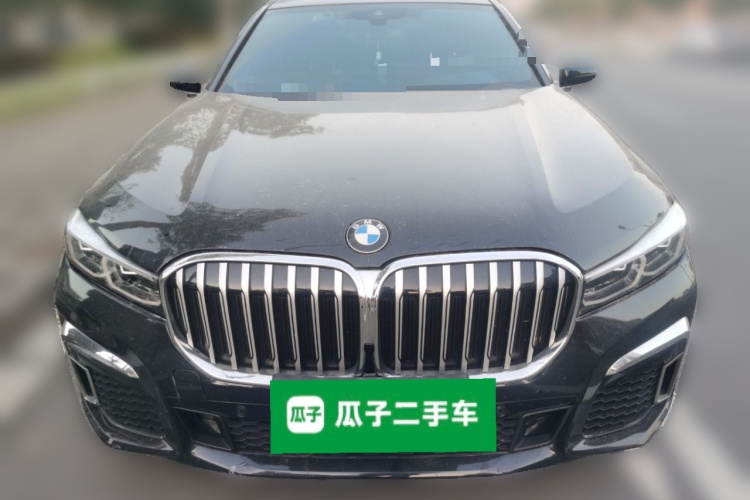 宝马7系 2019款 改款 740Li 尊享型 M运动套装车身外观6001