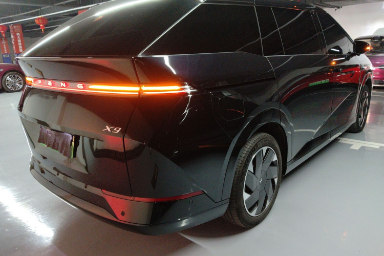 小鹏X9 2024款 702超长续航Max车身外观6005