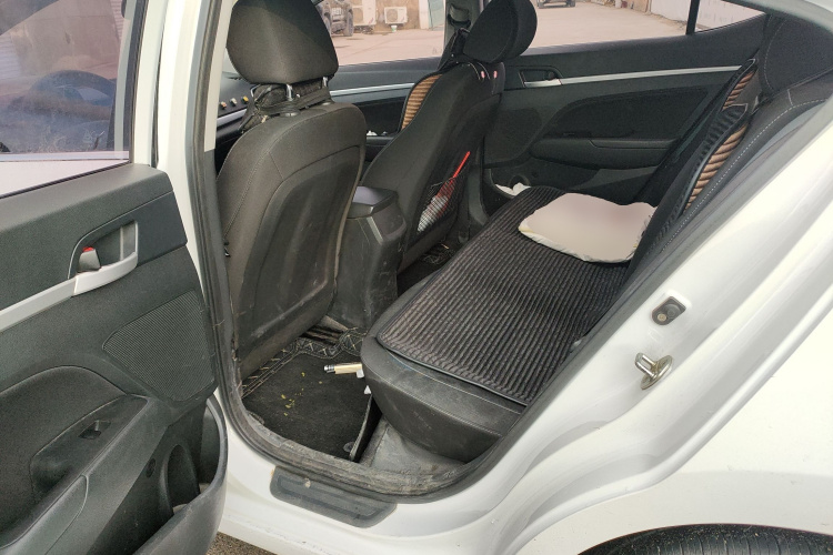 现代 领动 2016款 1.6L 自动智炫·精英型中控内饰21