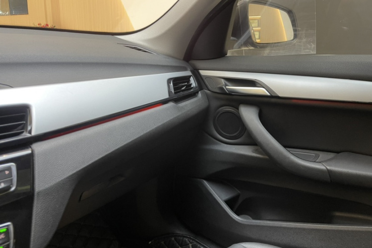 宝马X1 2018款 sDrive20Li 领先型中控内饰7007